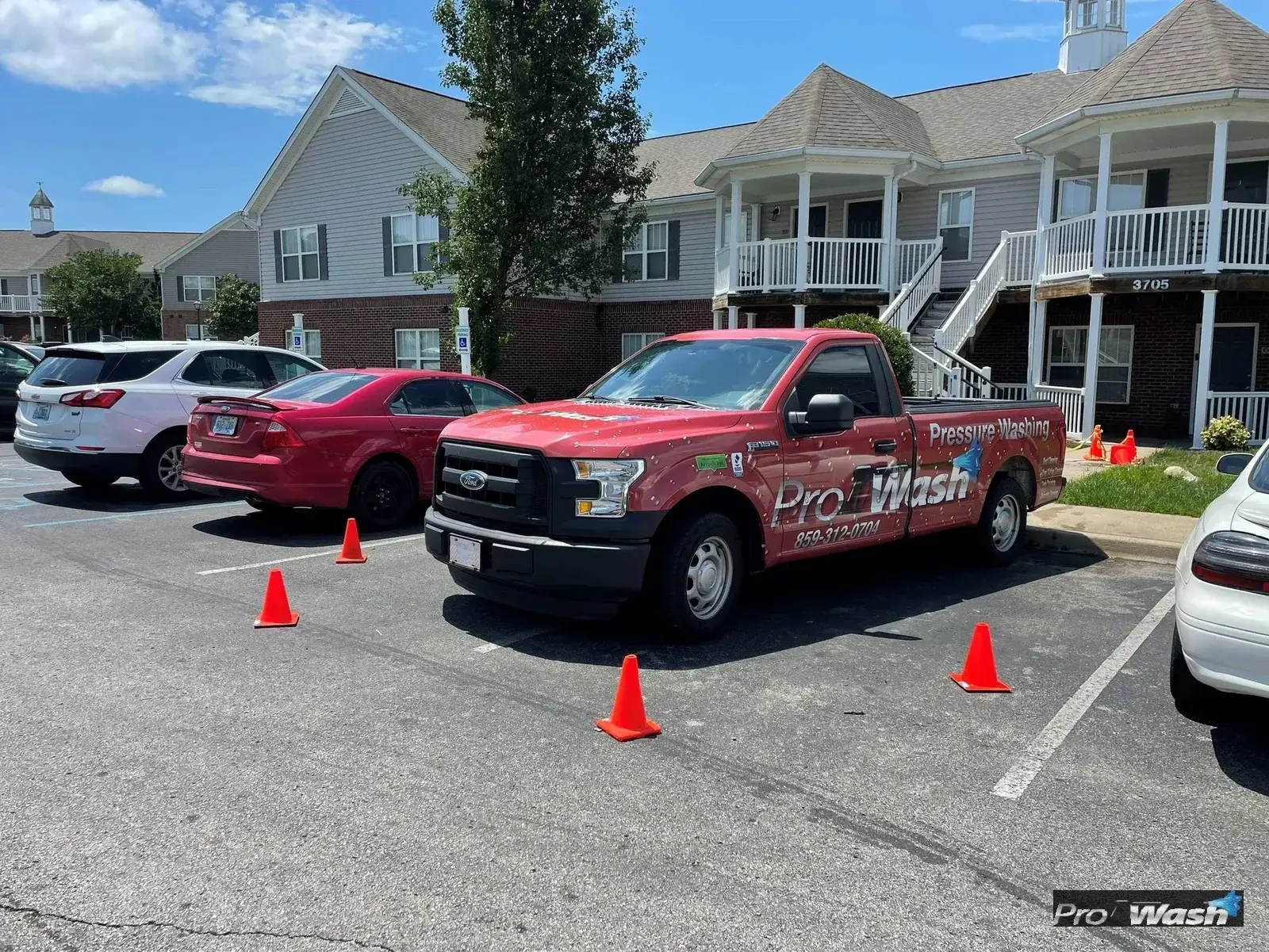 A Lexington apartment complex breezeway cleaned by Inman ProWash.